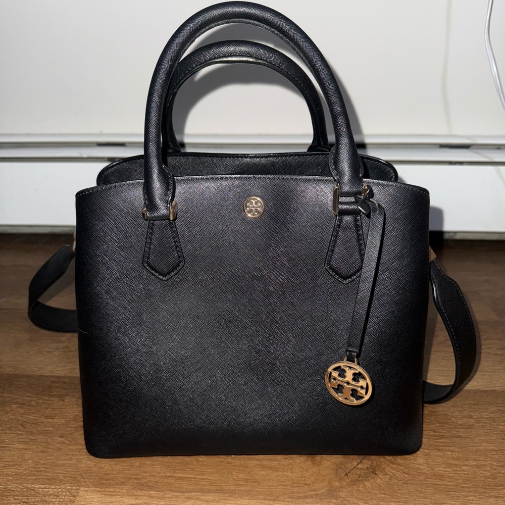 Elegant Tory Burch  Black Handbag
